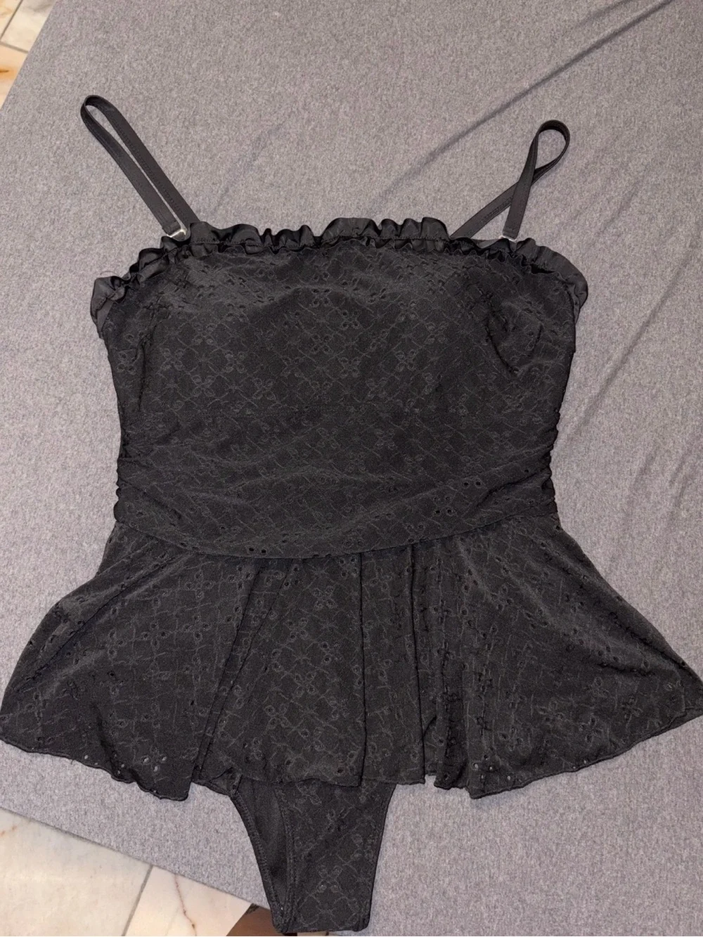SHEIN Black Ruffled Swimdress with Skirt 4x